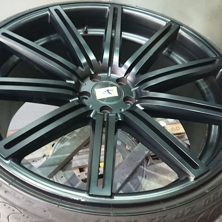 VOSSEN　22インチホイール施工前