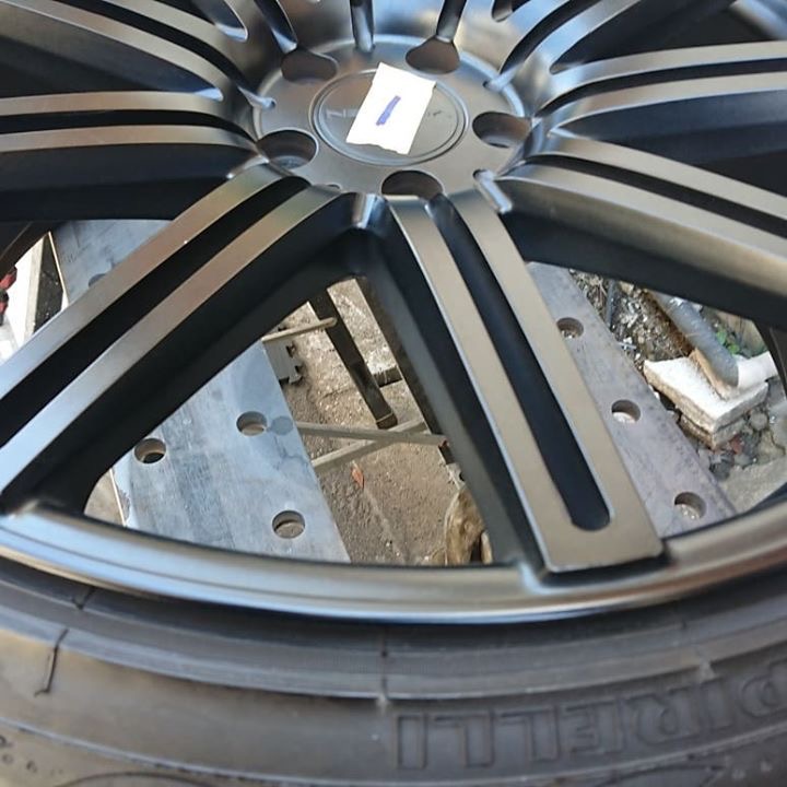 VOSSEN　22インチホイール施工前