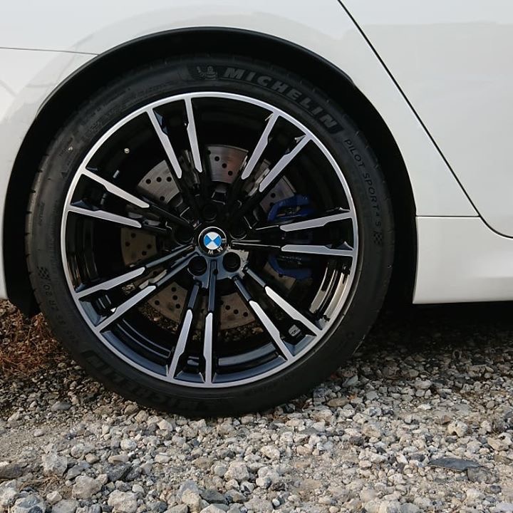 BMW　M5　ホイールリペア施工後